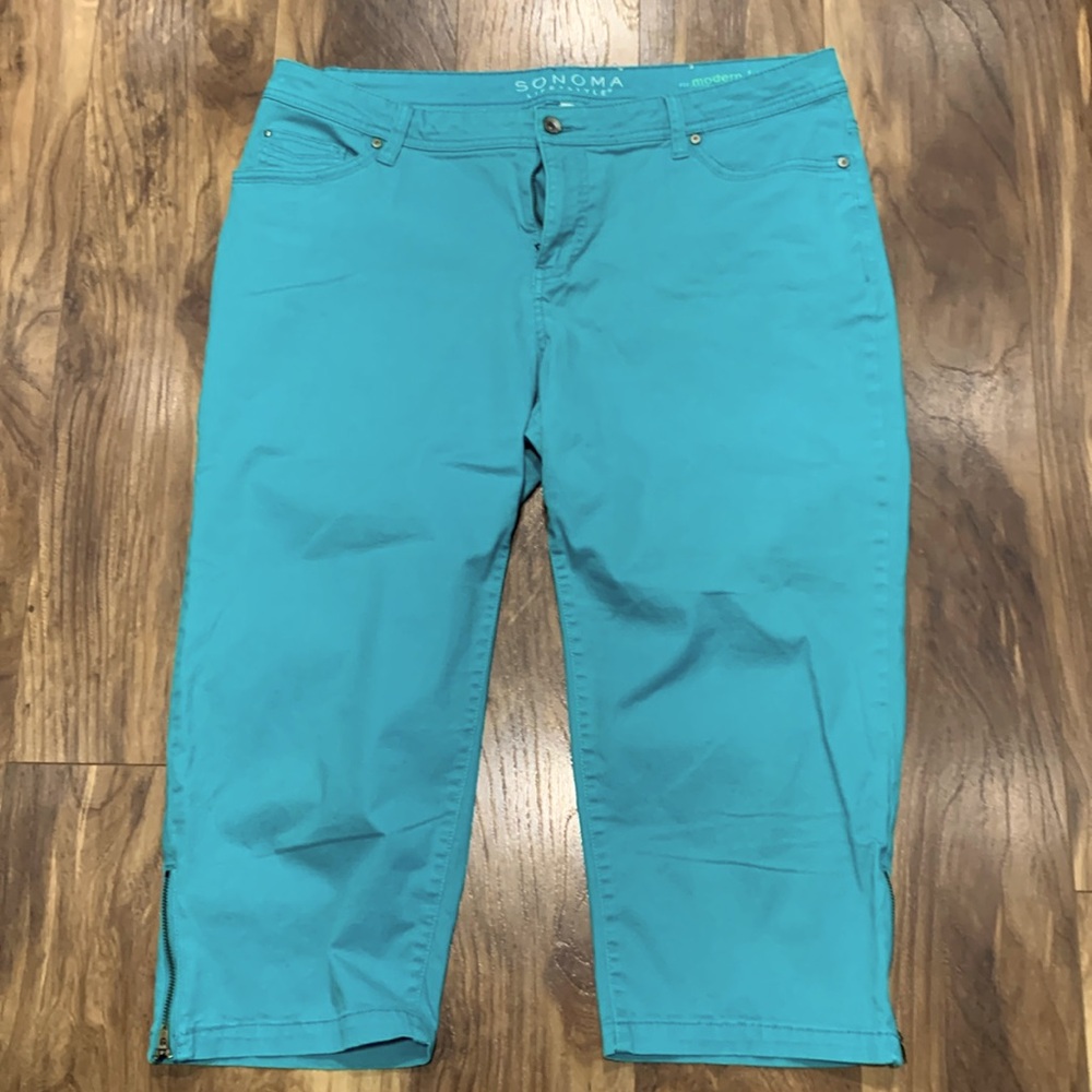 Women’s Sonoma capris jeans